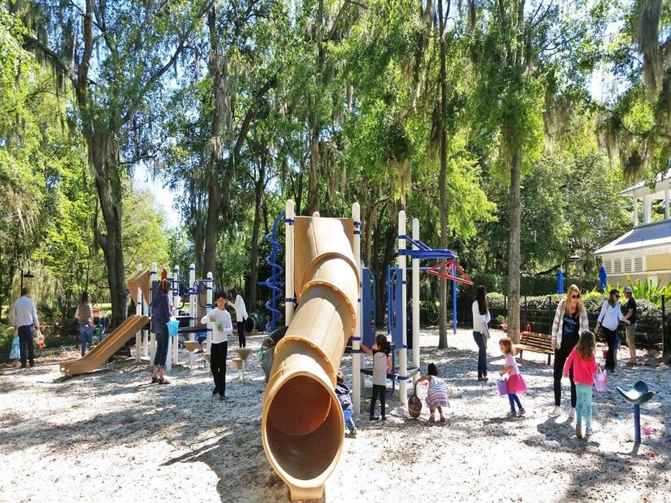 Activo con contrato: $649,805 (3 camas, 2 baños, 2016 Pies cuadrados)