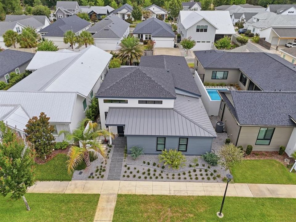 Activo con contrato: $649,805 (3 camas, 2 baños, 2016 Pies cuadrados)