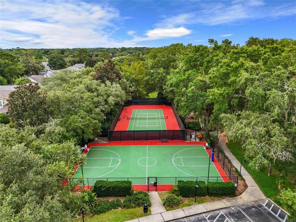 Activo con contrato: $649,805 (3 camas, 2 baños, 2016 Pies cuadrados)