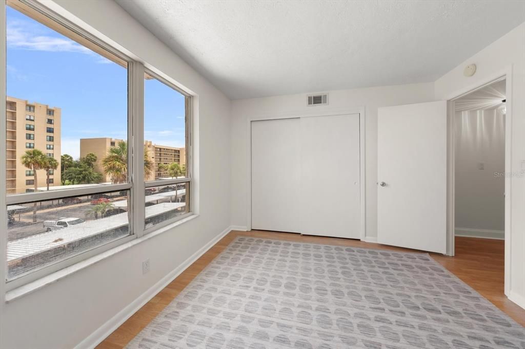 En Venta: $195,000 (2 camas, 2 baños, 1050 Pies cuadrados)
