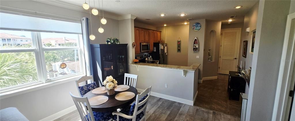 For Sale: $249,900 (2 beds, 2 baths, 1115 Square Feet)