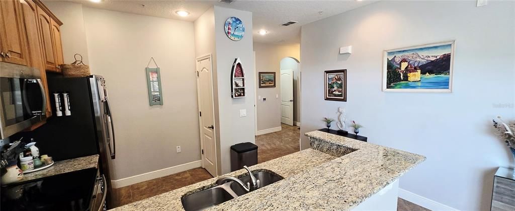 For Sale: $249,900 (2 beds, 2 baths, 1115 Square Feet)
