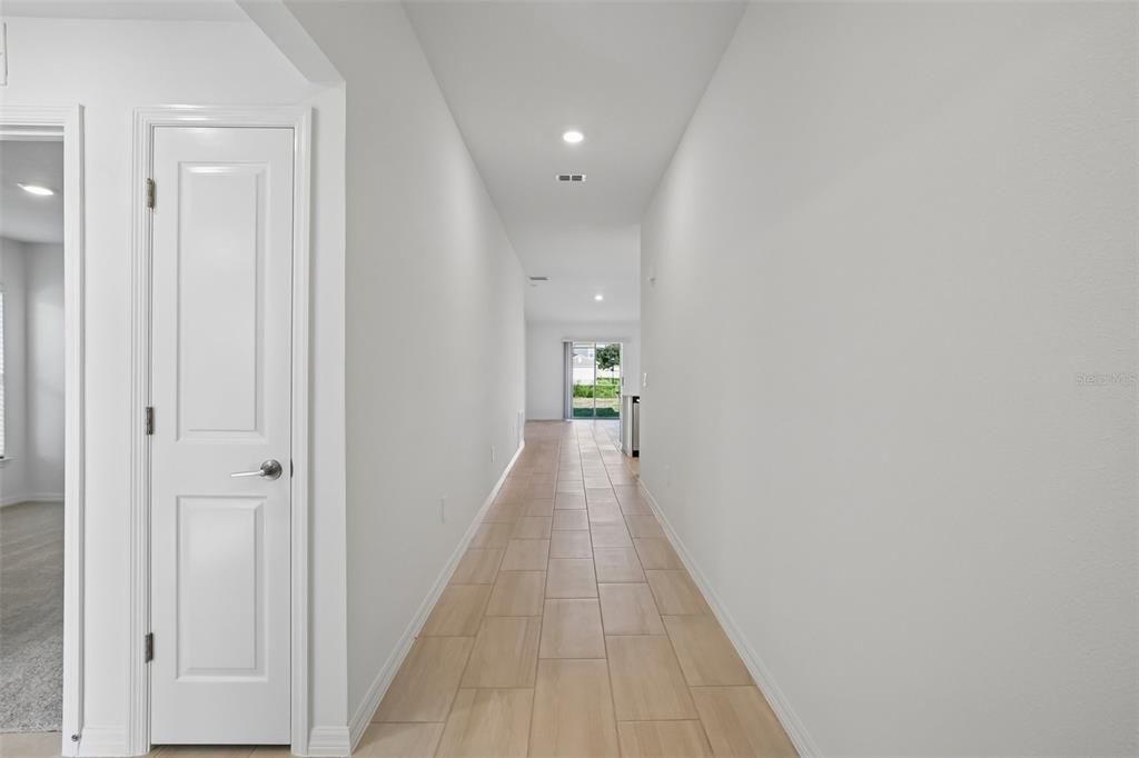 На продажу: $318,000 (3 спален, 2 ванн, 1555 Квадратных фут)
