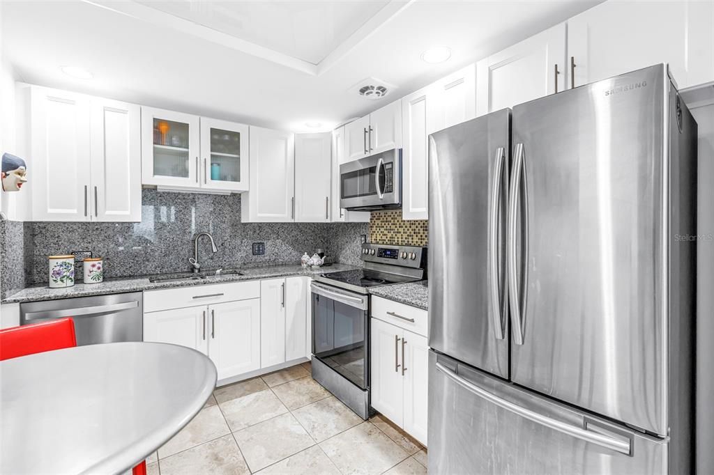 For Sale: $493,000 (1 beds, 1 baths, 1146 Square Feet)