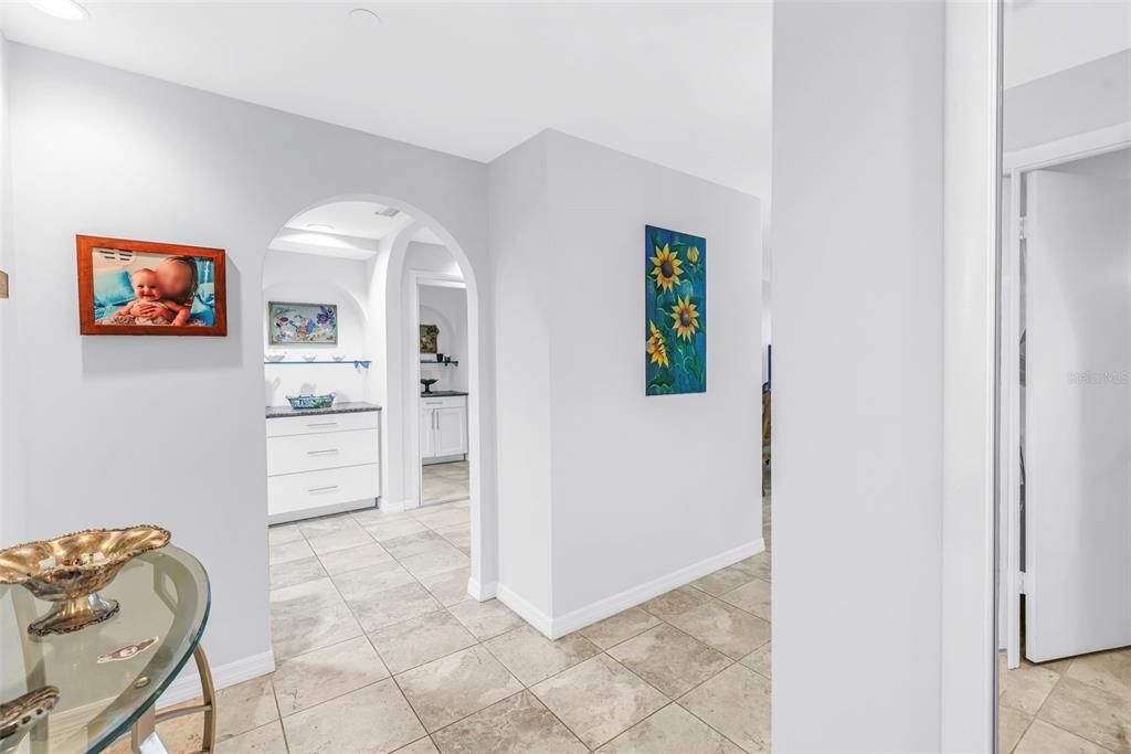 For Sale: $493,000 (1 beds, 1 baths, 1146 Square Feet)