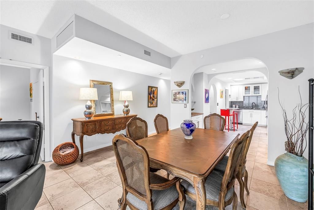 For Sale: $493,000 (1 beds, 1 baths, 1146 Square Feet)
