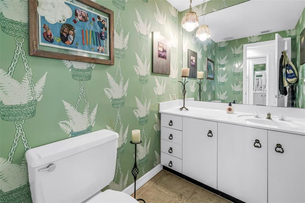 For Sale: $493,000 (1 beds, 1 baths, 1146 Square Feet)