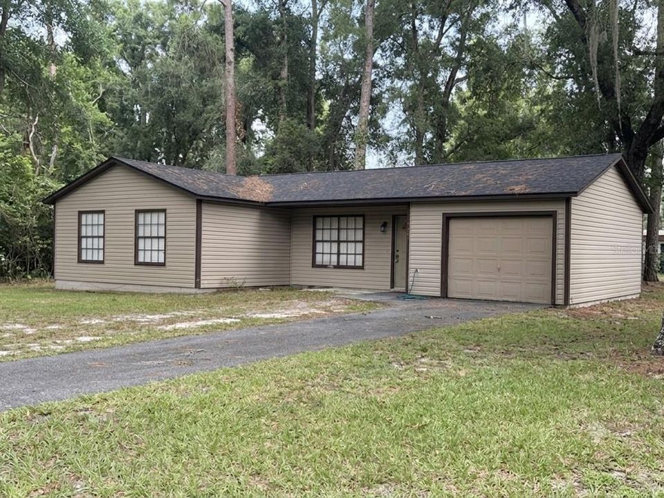 For Sale: $220,000 (3 beds, 2 baths, 1062 Square Feet)