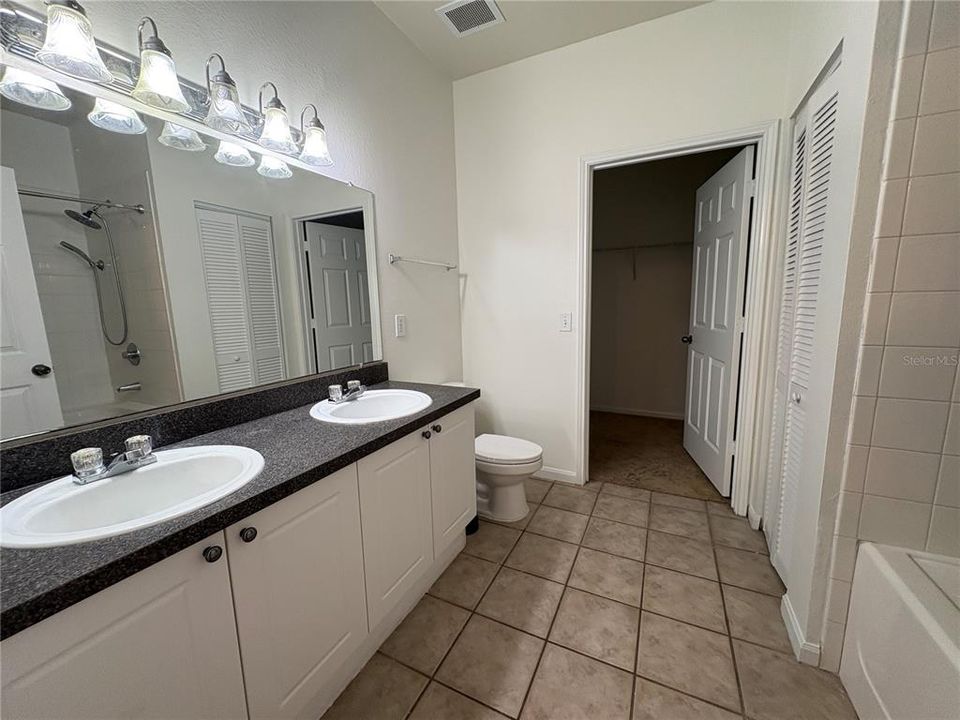 En Renta: $2,950 (4 camas, 3 baños, 1670 Pies cuadrados)