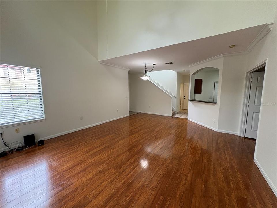 En Renta: $2,950 (4 camas, 3 baños, 1670 Pies cuadrados)