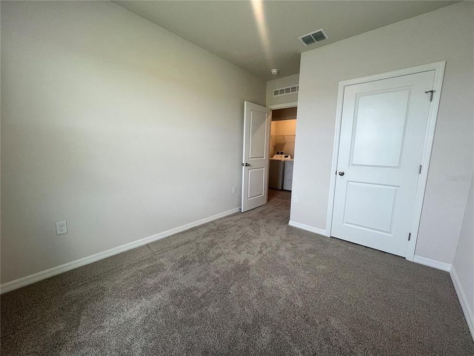 В аренду: $2,400 (3 спален, 2 ванн, 1464 Квадратных фут)