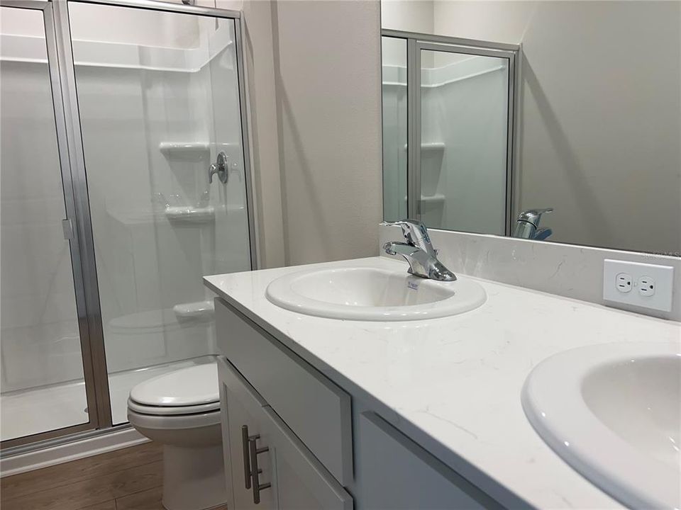 В аренду: $2,400 (3 спален, 2 ванн, 1464 Квадратных фут)