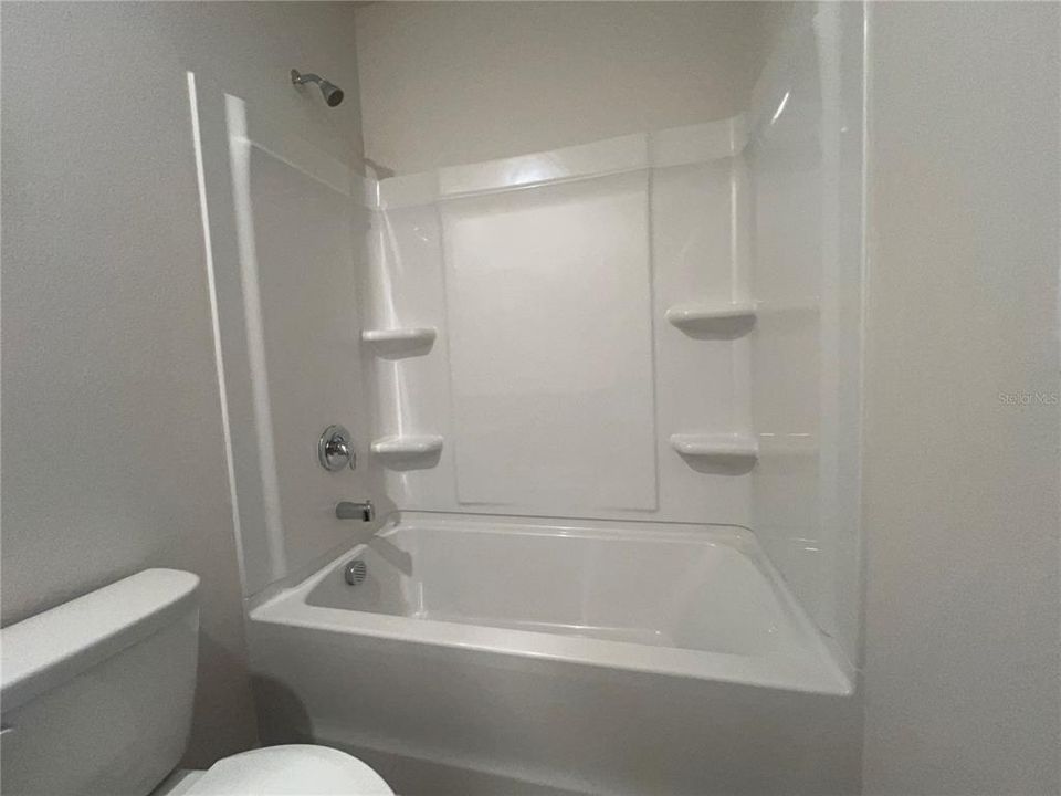 В аренду: $2,400 (3 спален, 2 ванн, 1464 Квадратных фут)