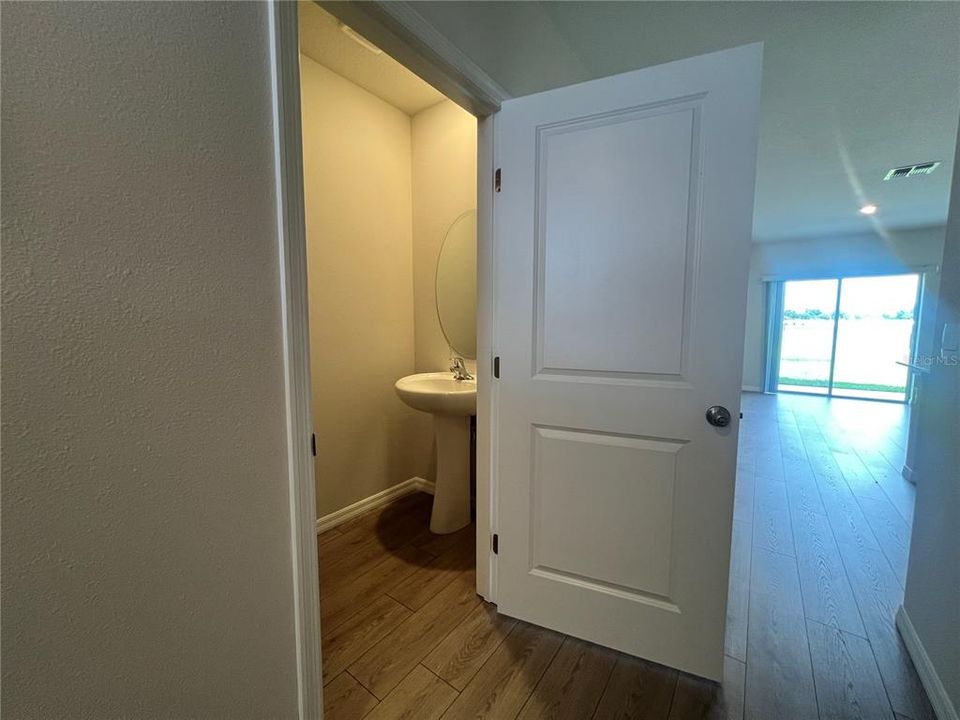 В аренду: $2,400 (3 спален, 2 ванн, 1464 Квадратных фут)