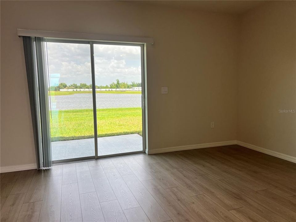В аренду: $2,400 (3 спален, 2 ванн, 1464 Квадратных фут)