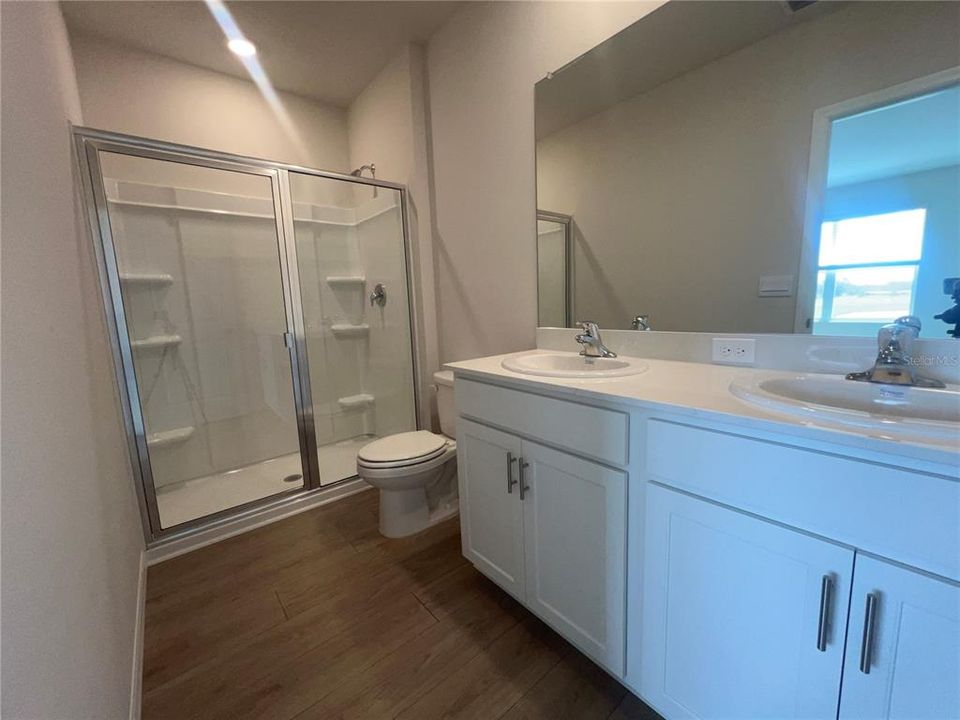 В аренду: $2,400 (3 спален, 2 ванн, 1464 Квадратных фут)