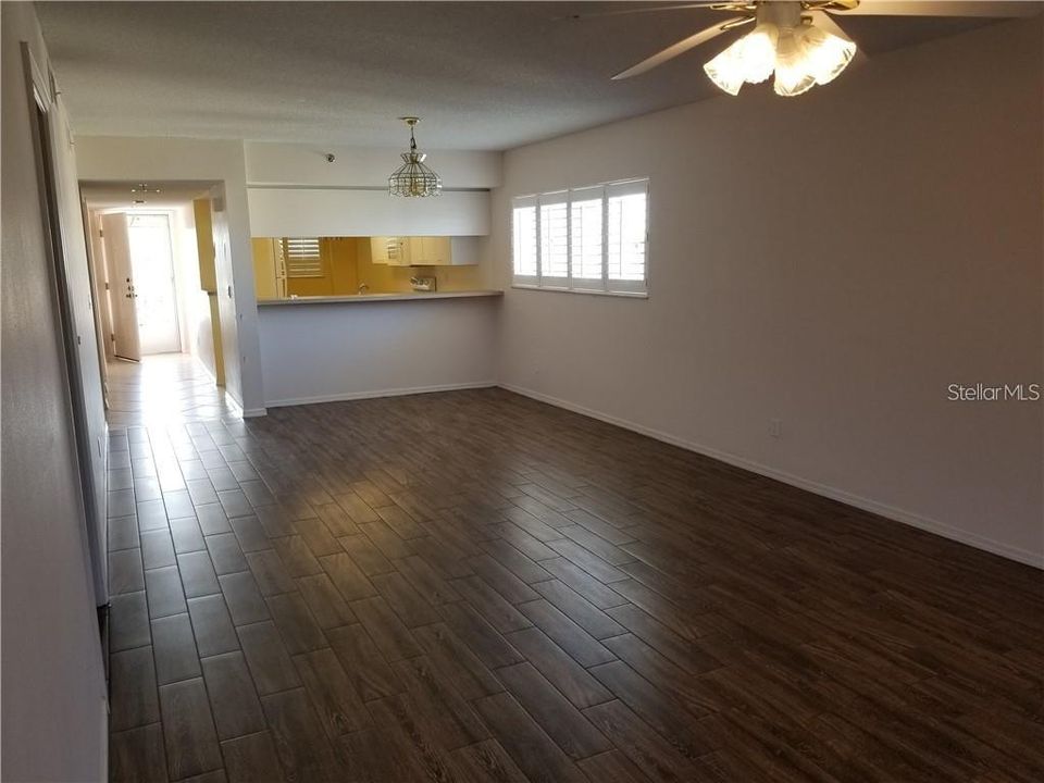 В аренду: $2,100 (2 спален, 2 ванн, 1125 Квадратных фут)