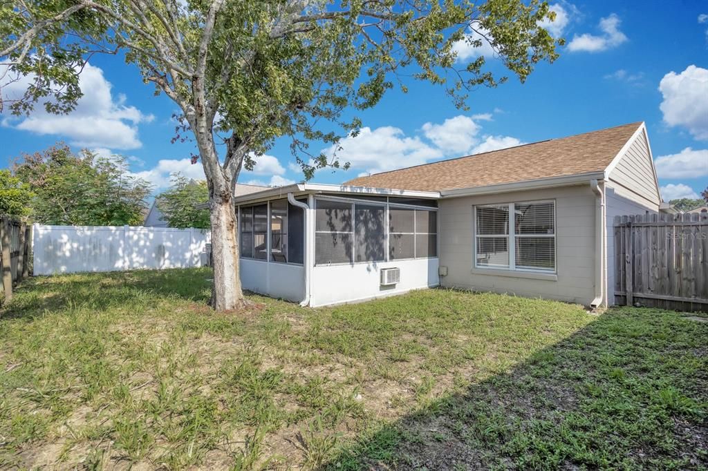 Active With Contract: $365,000 (3 beds, 2 baths, 1219 Square Feet)