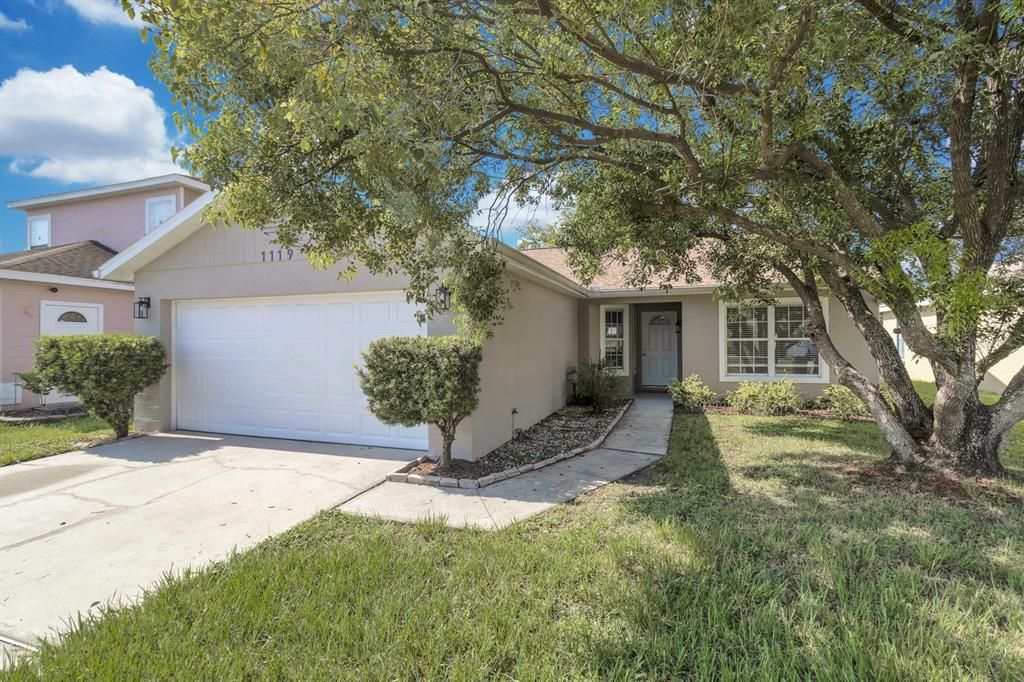 Active With Contract: $365,000 (3 beds, 2 baths, 1219 Square Feet)
