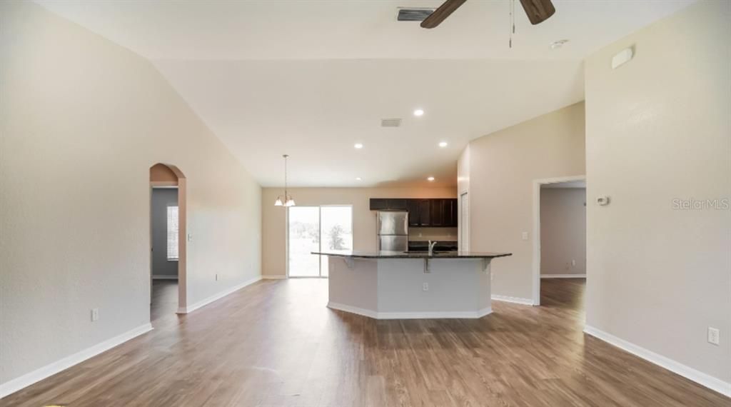 En Venta: $259,900 (3 camas, 2 baños, 1209 Pies cuadrados)