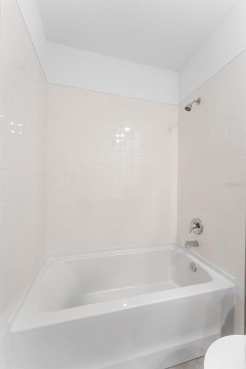 В аренду: $2,850 (4 спален, 2 ванн, 2305 Квадратных фут)