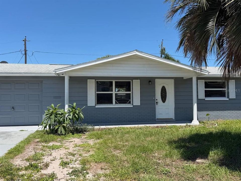 For Sale: $269,000 (2 beds, 1 baths, 936 Square Feet)