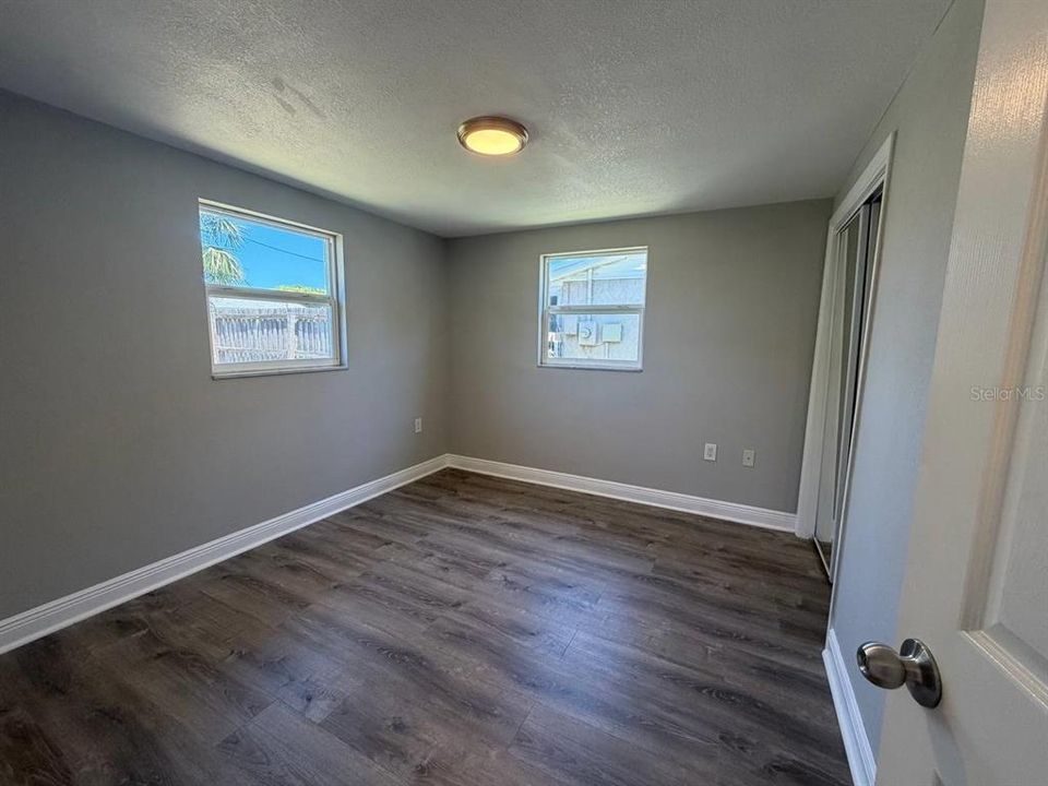 For Sale: $269,000 (2 beds, 1 baths, 936 Square Feet)