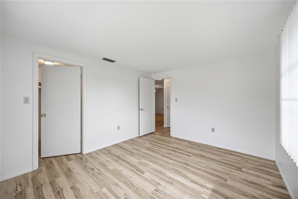На продажу: $249,000 (2 спален, 2 ванн, 1338 Квадратных фут)