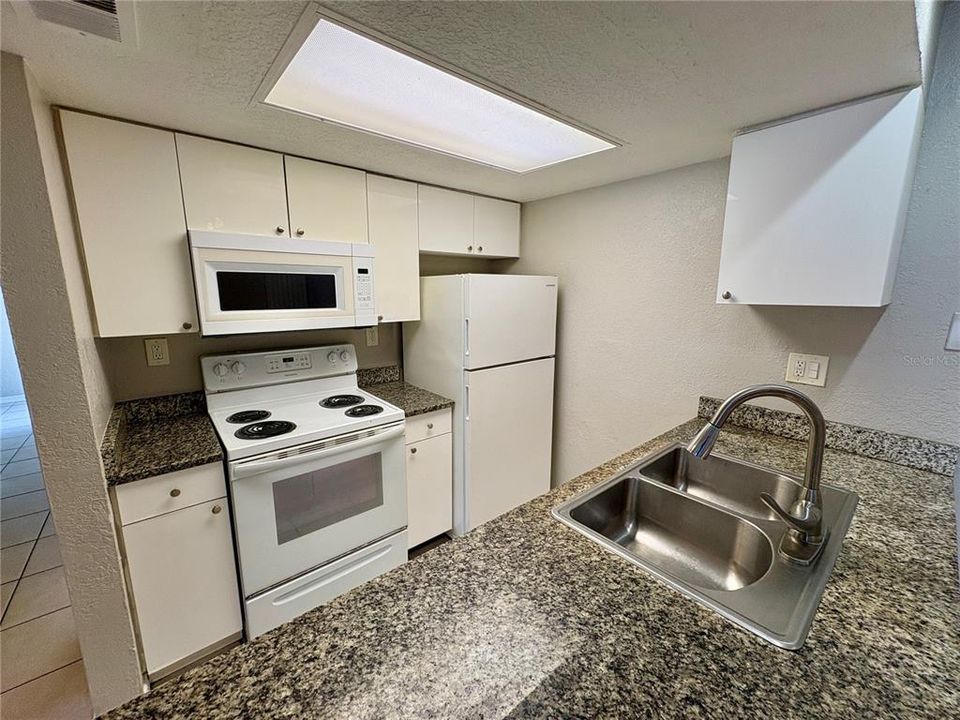 В аренду: $1,475 (2 спален, 2 ванн, 850 Квадратных фут)