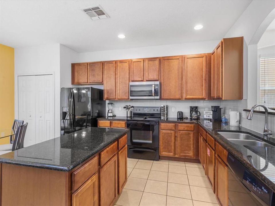 En Venta: $515,000 (6 camas, 5 baños, 2876 Pies cuadrados)