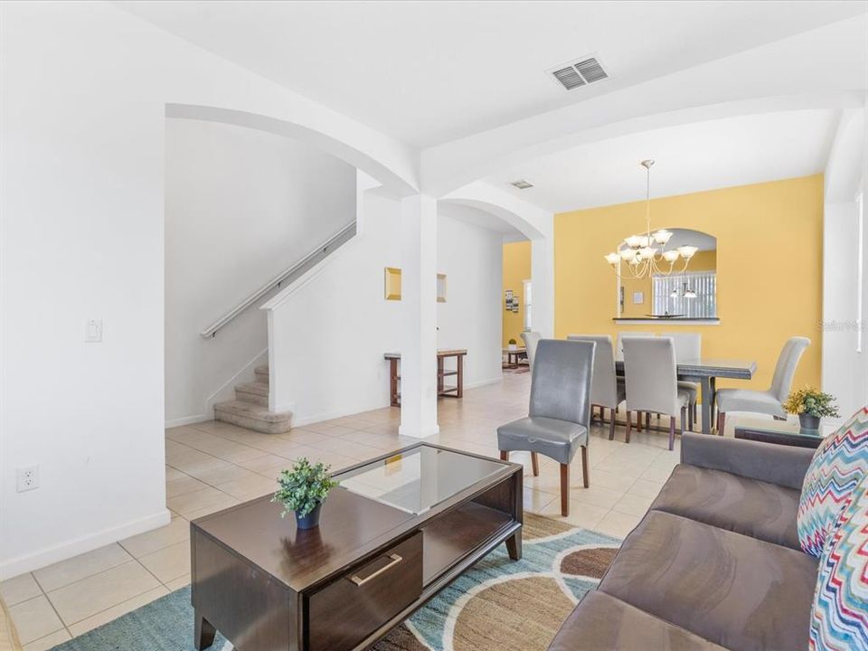 En Venta: $515,000 (6 camas, 5 baños, 2876 Pies cuadrados)