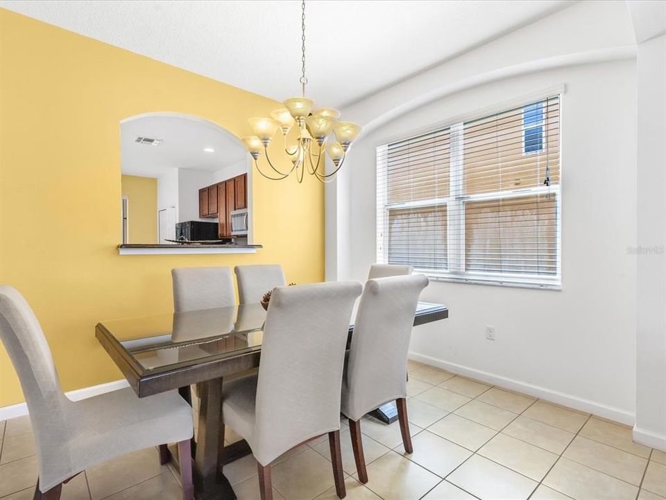 En Venta: $515,000 (6 camas, 5 baños, 2876 Pies cuadrados)