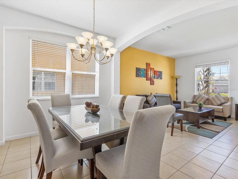 En Venta: $515,000 (6 camas, 5 baños, 2876 Pies cuadrados)