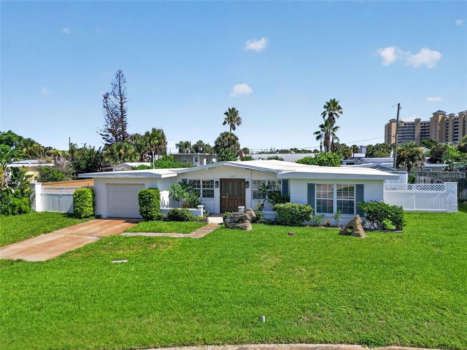 En Venta: $550,000 (3 camas, 2 baños, 2365 Pies cuadrados)