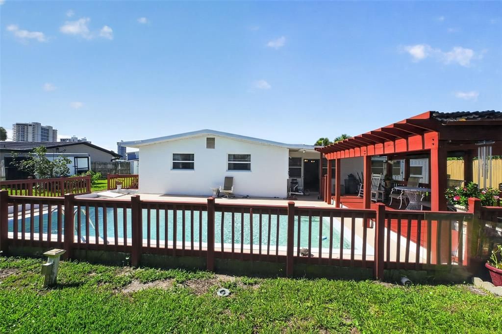 En Venta: $550,000 (3 camas, 2 baños, 2365 Pies cuadrados)