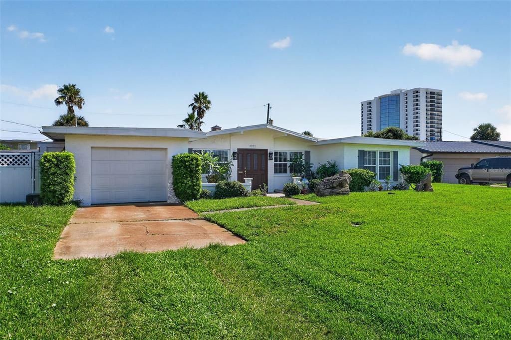 En Venta: $550,000 (3 camas, 2 baños, 2365 Pies cuadrados)