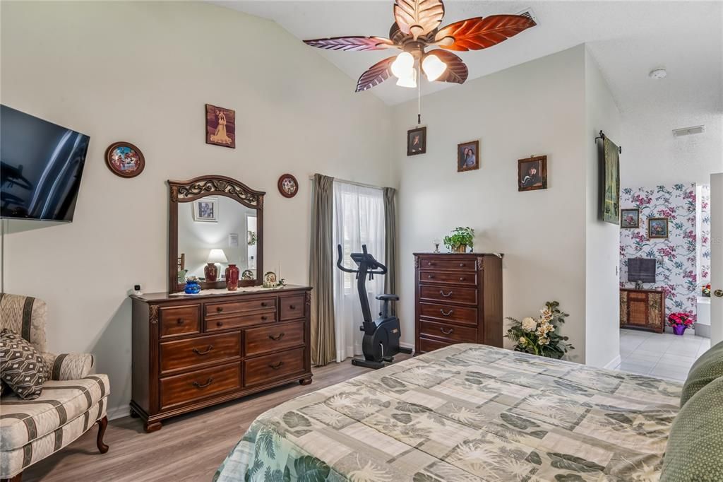 En Venta: $319,900 (3 camas, 2 baños, 1890 Pies cuadrados)