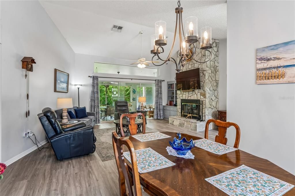 En Venta: $319,900 (3 camas, 2 baños, 1890 Pies cuadrados)