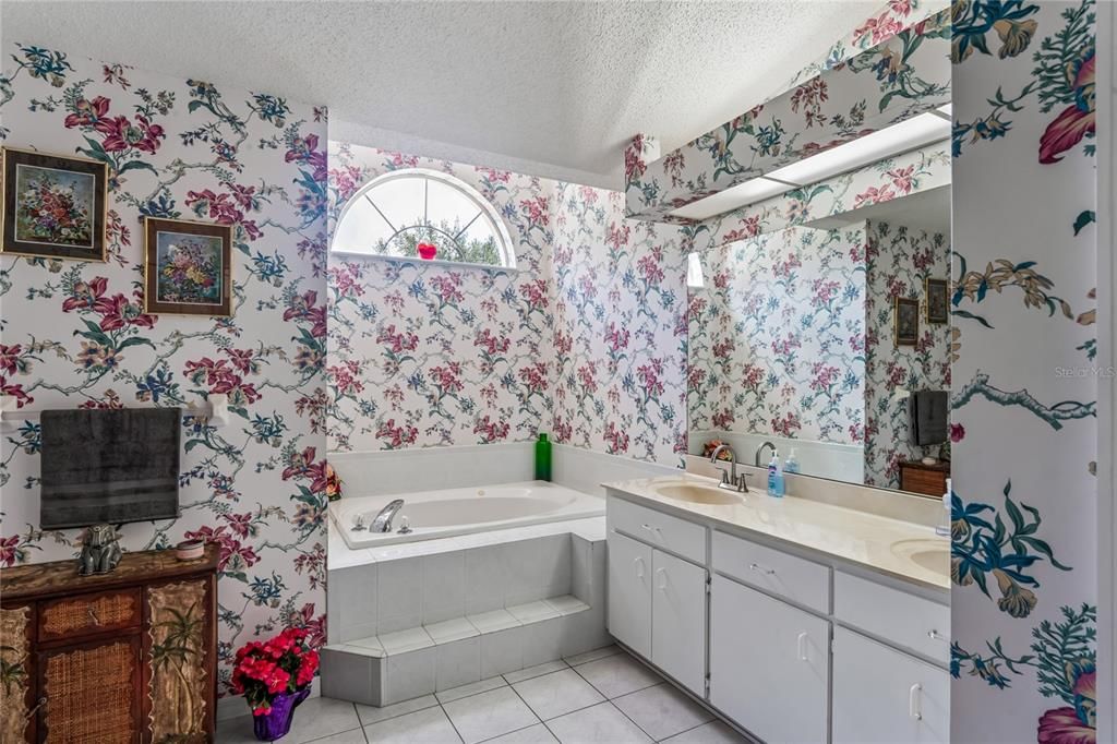 En Venta: $319,900 (3 camas, 2 baños, 1890 Pies cuadrados)