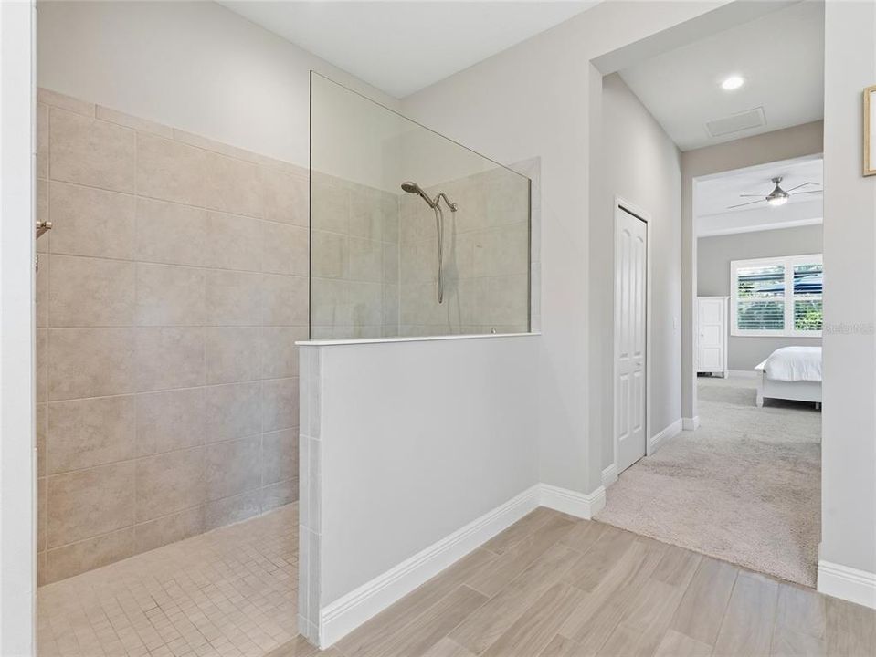 En Venta: $960,000 (3 camas, 3 baños, 2563 Pies cuadrados)