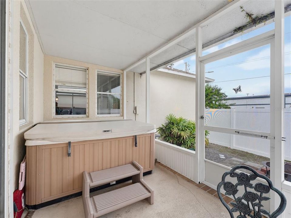 Active With Contract: $484,900 (3 beds, 2 baths, 1740 Square Feet)
