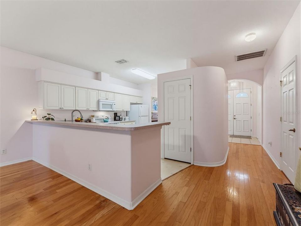 Active With Contract: $484,900 (3 beds, 2 baths, 1740 Square Feet)