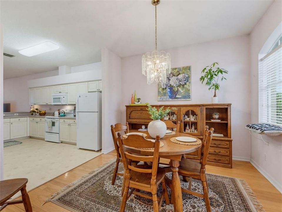 Active With Contract: $484,900 (3 beds, 2 baths, 1740 Square Feet)