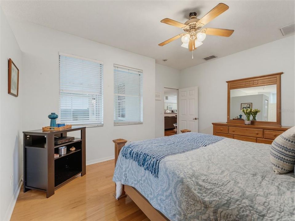 Active With Contract: $484,900 (3 beds, 2 baths, 1740 Square Feet)