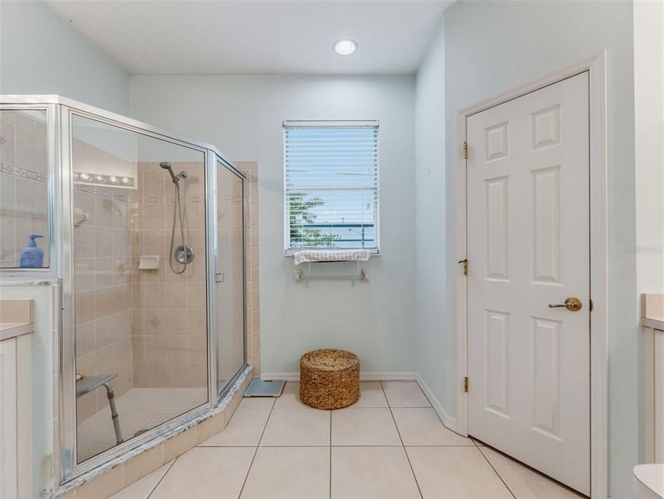 Active With Contract: $484,900 (3 beds, 2 baths, 1740 Square Feet)