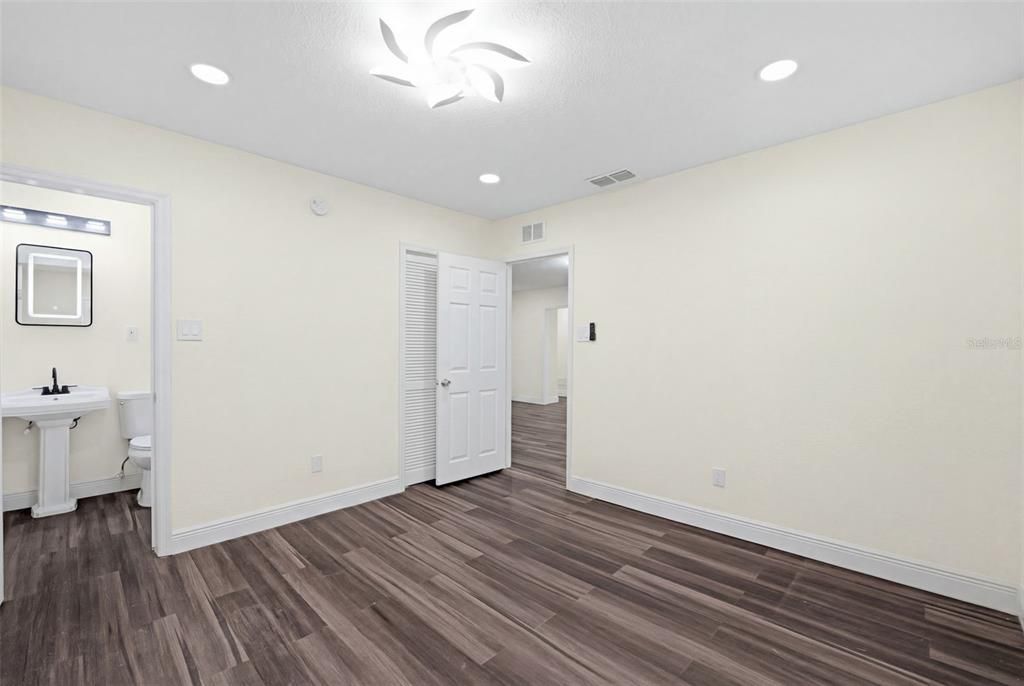 For Sale: $430,000 (4 beds, 2 baths, 1680 Square Feet)