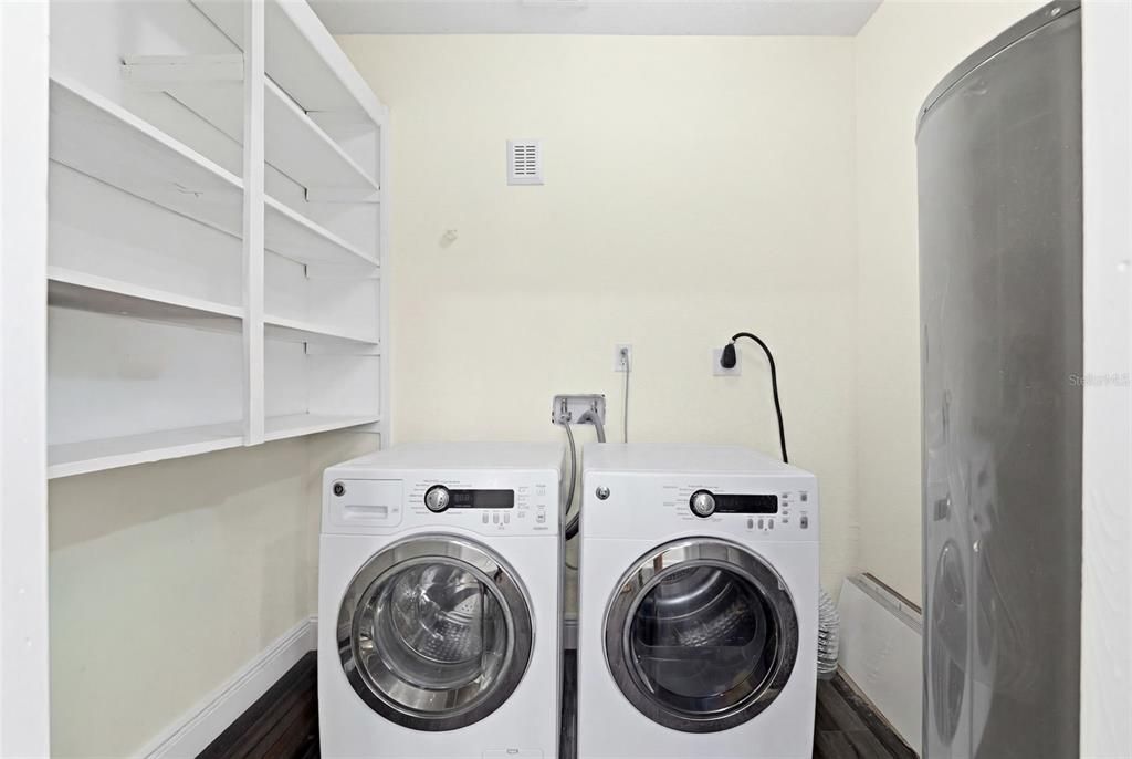 For Sale: $430,000 (4 beds, 2 baths, 1680 Square Feet)