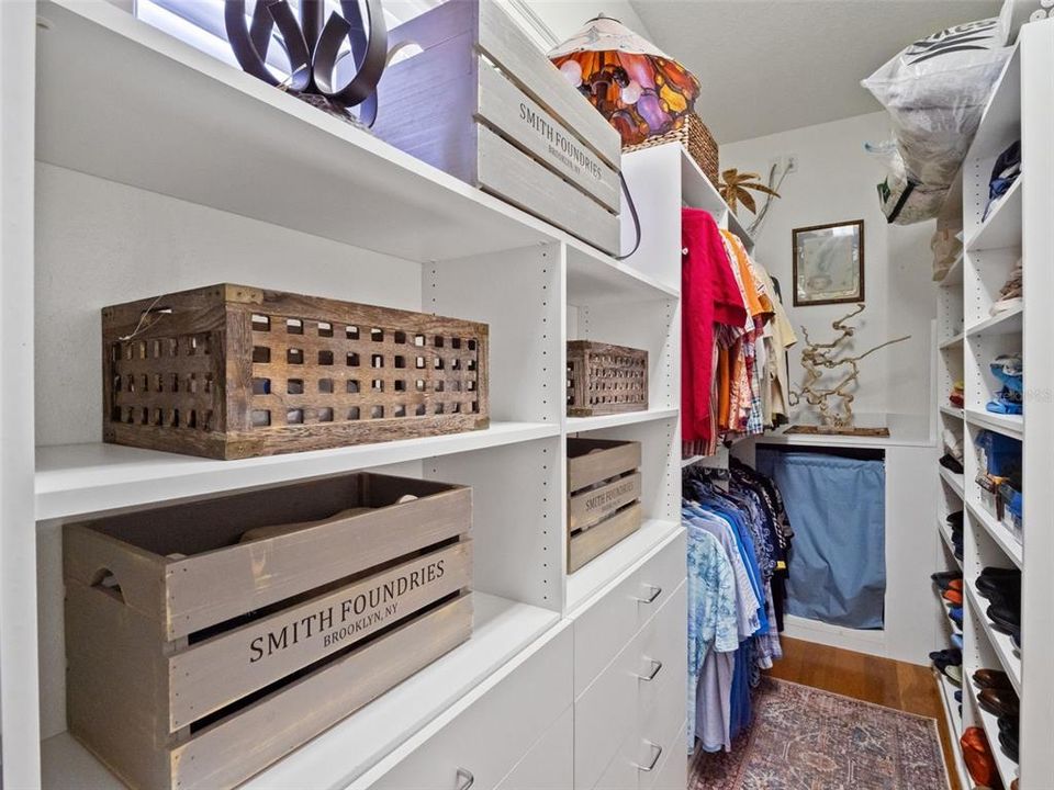 For Sale: $1,350,000 (5 beds, 3 baths, 4289 Square Feet)