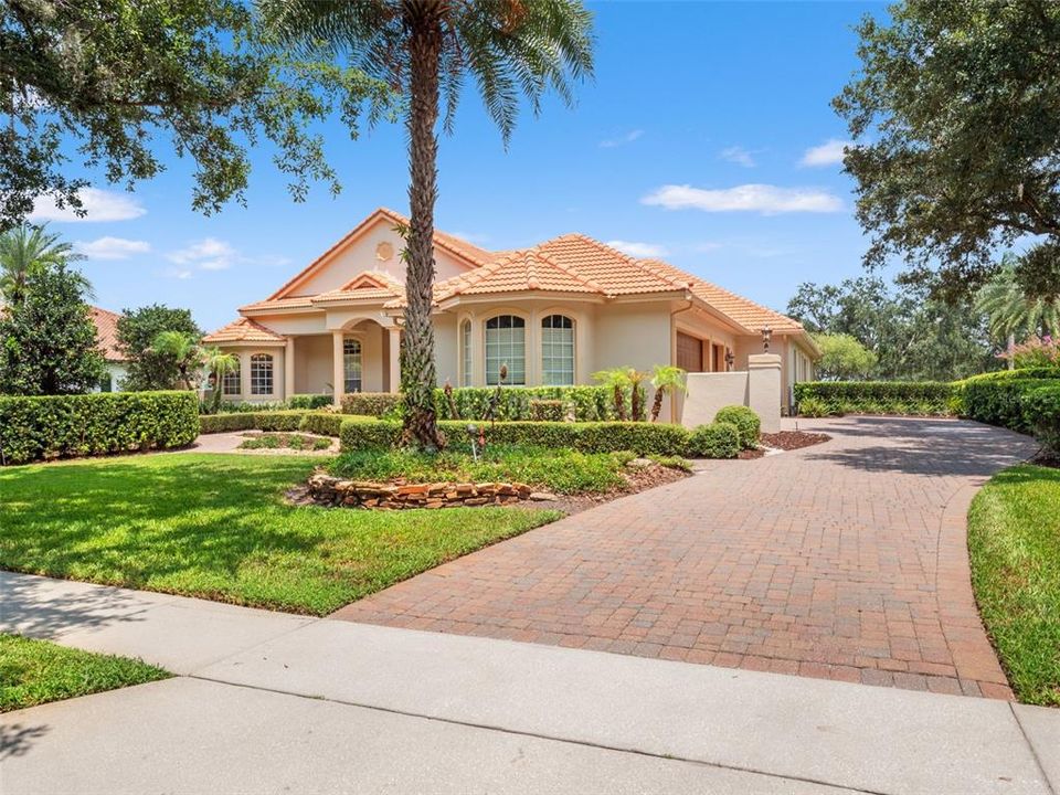 For Sale: $1,350,000 (5 beds, 3 baths, 4289 Square Feet)