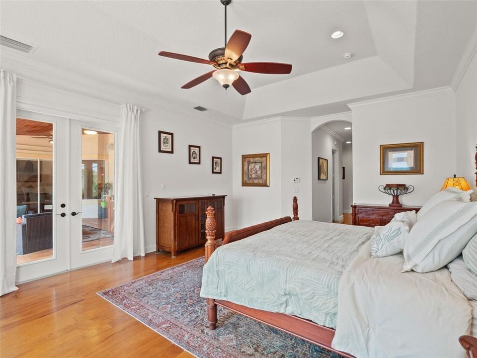 For Sale: $1,350,000 (5 beds, 3 baths, 4289 Square Feet)